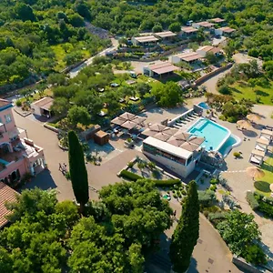 Holiday Homes Kanajt Vakantiehuis